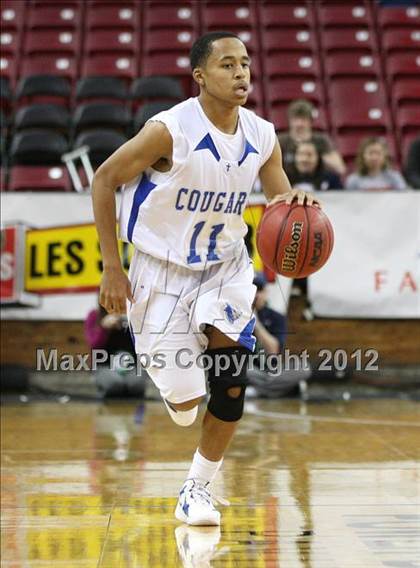 Thumbnail 2 in Capital Christian vs. Central Catholic (CIF SJS D5 Final) photogallery.