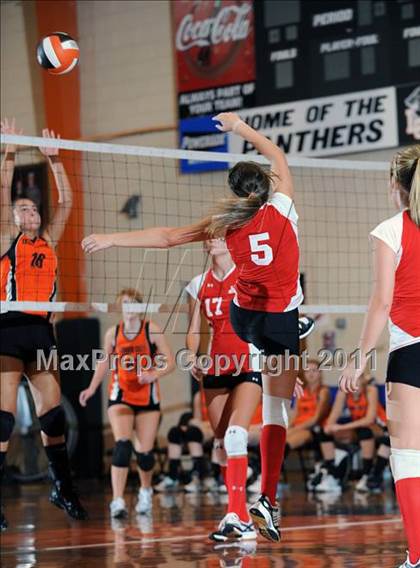 Thumbnail 3 in Loudon @ Lenoir City photogallery.