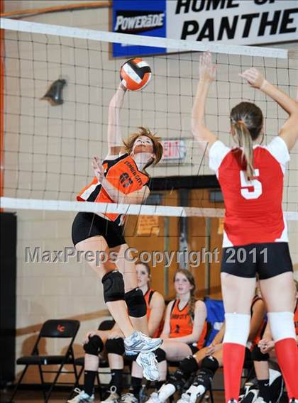 Thumbnail 1 in Loudon @ Lenoir City photogallery.