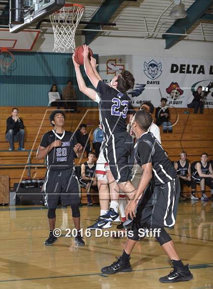 Thumbnail 2 in Pleasant Grove vs. College Park (Adidas Challenge) photogallery.