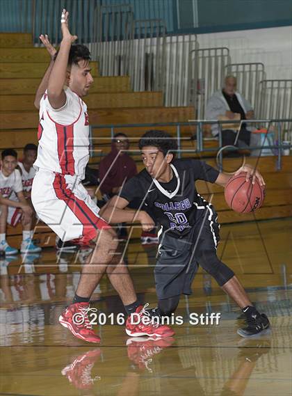 Thumbnail 3 in Pleasant Grove vs. College Park (Adidas Challenge) photogallery.
