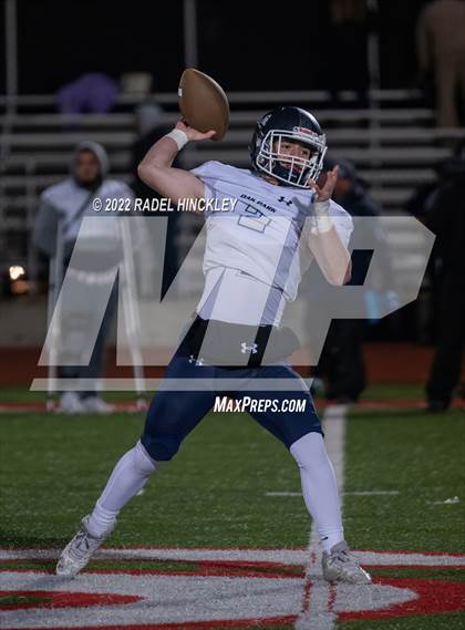 Thumbnail 1 in Oak Park vs. Fort Osage (MSHSAA Class 5 District 8 Championship) photogallery.