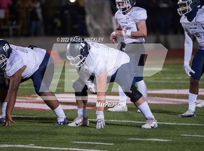 Thumbnail 2 in Oak Park vs. Fort Osage (MSHSAA Class 5 District 8 Championship) photogallery.