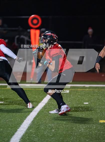 Thumbnail 3 in Oak Park vs. Fort Osage (MSHSAA Class 5 District 8 Championship) photogallery.