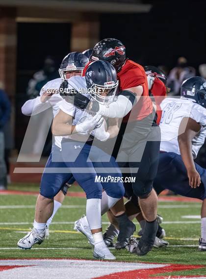 Thumbnail 3 in Oak Park vs. Fort Osage (MSHSAA Class 5 District 8 Championship) photogallery.