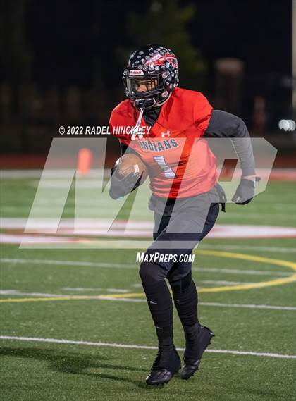 Thumbnail 3 in Oak Park vs. Fort Osage (MSHSAA Class 5 District 8 Championship) photogallery.