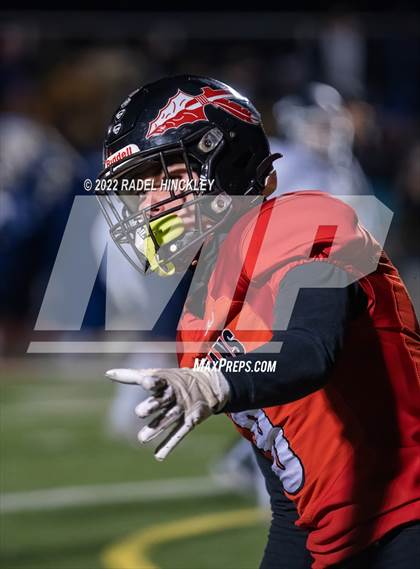 Thumbnail 1 in Oak Park vs. Fort Osage (MSHSAA Class 5 District 8 Championship) photogallery.