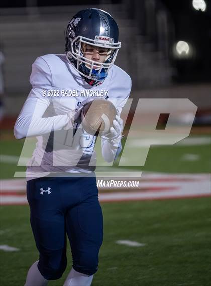Thumbnail 2 in Oak Park vs. Fort Osage (MSHSAA Class 5 District 8 Championship) photogallery.