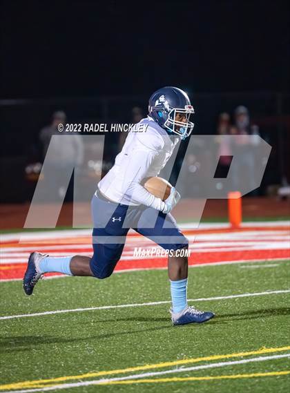 Thumbnail 2 in Oak Park vs. Fort Osage (MSHSAA Class 5 District 8 Championship) photogallery.