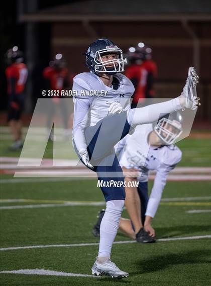 Thumbnail 3 in Oak Park vs. Fort Osage (MSHSAA Class 5 District 8 Championship) photogallery.