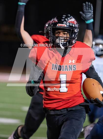 Thumbnail 1 in Oak Park vs. Fort Osage (MSHSAA Class 5 District 8 Championship) photogallery.