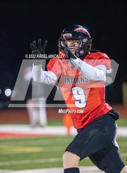 Thumbnail 1 in Oak Park vs. Fort Osage (MSHSAA Class 5 District 8 Championship) photogallery.