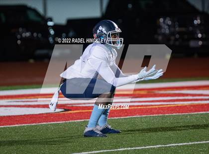 Thumbnail 3 in Oak Park vs. Fort Osage (MSHSAA Class 5 District 8 Championship) photogallery.