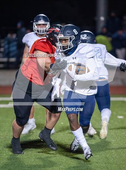 Thumbnail 2 in Oak Park vs. Fort Osage (MSHSAA Class 5 District 8 Championship) photogallery.