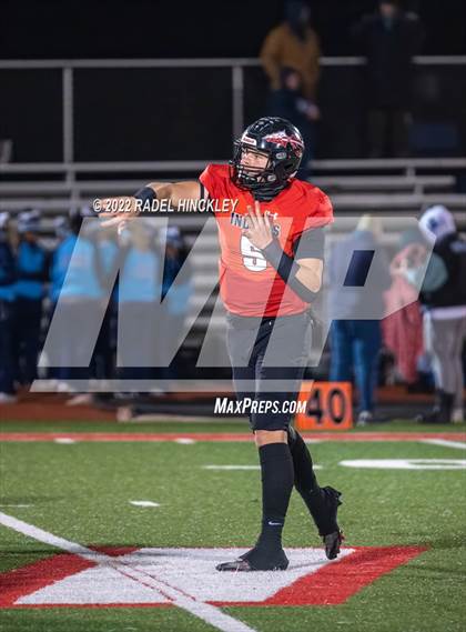 Thumbnail 2 in Oak Park vs. Fort Osage (MSHSAA Class 5 District 8 Championship) photogallery.