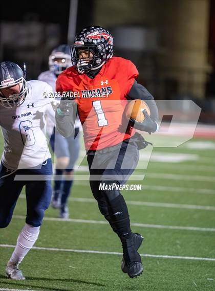 Thumbnail 3 in Oak Park vs. Fort Osage (MSHSAA Class 5 District 8 Championship) photogallery.