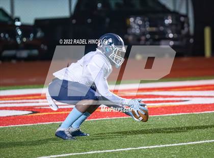 Thumbnail 1 in Oak Park vs. Fort Osage (MSHSAA Class 5 District 8 Championship) photogallery.