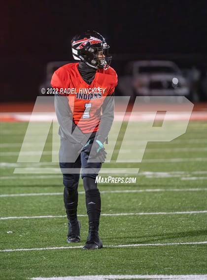 Thumbnail 3 in Oak Park vs. Fort Osage (MSHSAA Class 5 District 8 Championship) photogallery.