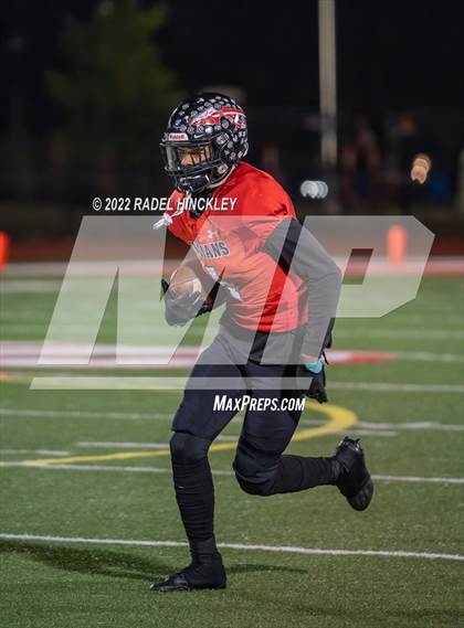 Thumbnail 2 in Oak Park vs. Fort Osage (MSHSAA Class 5 District 8 Championship) photogallery.
