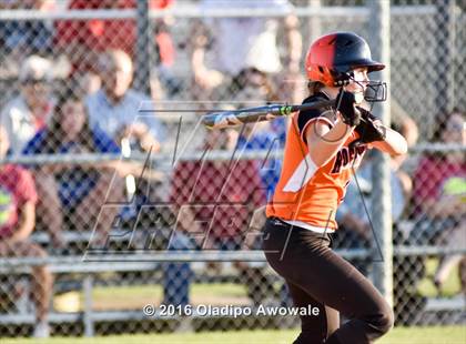 Thumbnail 2 in Rockwall vs. Midway (UIL 6A Region II Quarterfinal) photogallery.