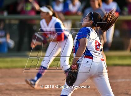 Thumbnail 1 in Rockwall vs. Midway (UIL 6A Region II Quarterfinal) photogallery.