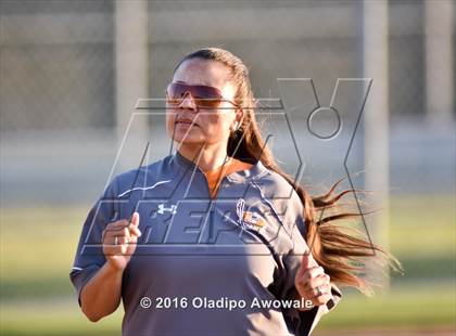 Thumbnail 2 in Rockwall vs. Midway (UIL 6A Region II Quarterfinal) photogallery.