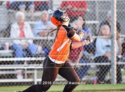 Thumbnail 1 in Rockwall vs. Midway (UIL 6A Region II Quarterfinal) photogallery.