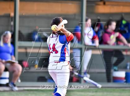 Thumbnail 3 in Rockwall vs. Midway (UIL 6A Region II Quarterfinal) photogallery.