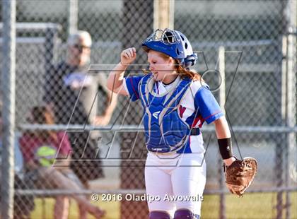 Thumbnail 3 in Rockwall vs. Midway (UIL 6A Region II Quarterfinal) photogallery.
