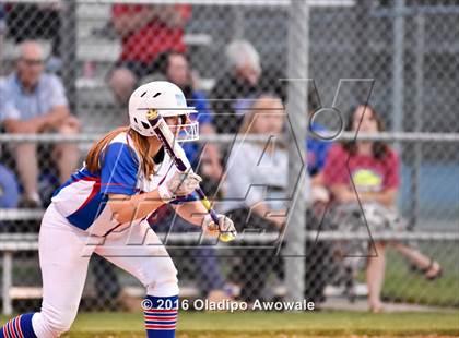 Thumbnail 3 in Rockwall vs. Midway (UIL 6A Region II Quarterfinal) photogallery.