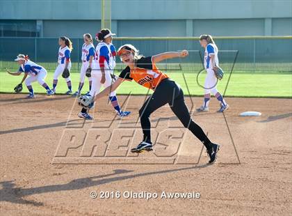 Thumbnail 2 in Rockwall vs. Midway (UIL 6A Region II Quarterfinal) photogallery.