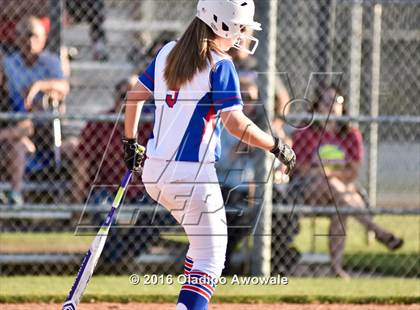 Thumbnail 2 in Rockwall vs. Midway (UIL 6A Region II Quarterfinal) photogallery.