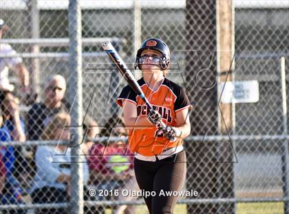 Thumbnail 3 in Rockwall vs. Midway (UIL 6A Region II Quarterfinal) photogallery.