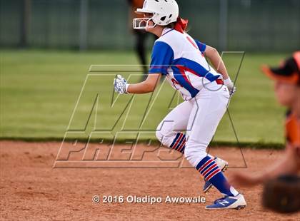 Thumbnail 3 in Rockwall vs. Midway (UIL 6A Region II Quarterfinal) photogallery.