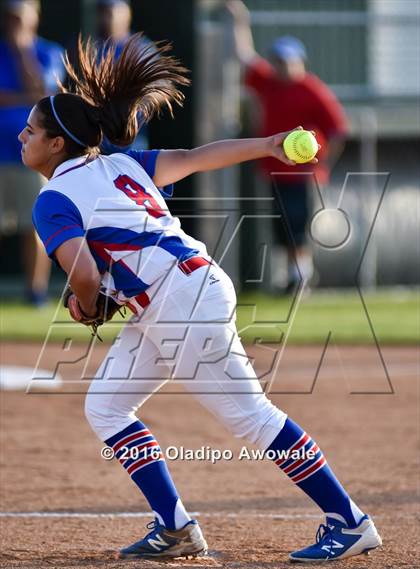 Thumbnail 3 in Rockwall vs. Midway (UIL 6A Region II Quarterfinal) photogallery.