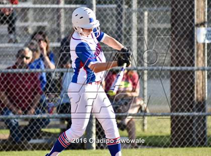 Thumbnail 2 in Rockwall vs. Midway (UIL 6A Region II Quarterfinal) photogallery.