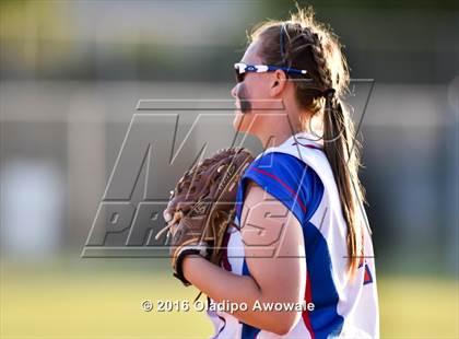 Thumbnail 2 in Rockwall vs. Midway (UIL 6A Region II Quarterfinal) photogallery.