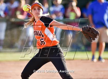 Thumbnail 2 in Rockwall vs. Midway (UIL 6A Region II Quarterfinal) photogallery.