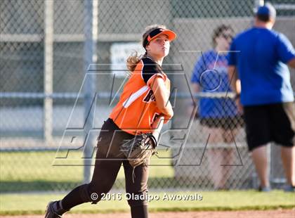 Thumbnail 2 in Rockwall vs. Midway (UIL 6A Region II Quarterfinal) photogallery.