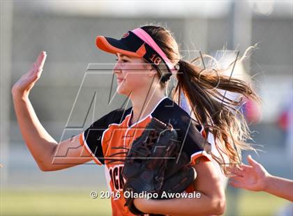 Thumbnail 2 in Rockwall vs. Midway (UIL 6A Region II Quarterfinal) photogallery.