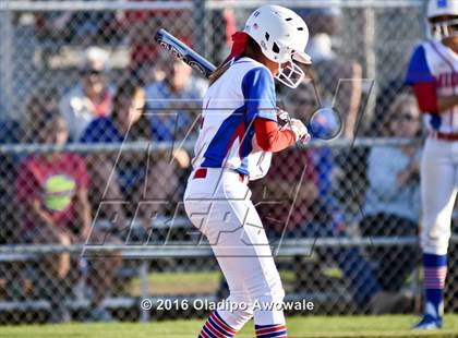 Thumbnail 3 in Rockwall vs. Midway (UIL 6A Region II Quarterfinal) photogallery.
