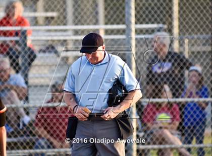 Thumbnail 3 in Rockwall vs. Midway (UIL 6A Region II Quarterfinal) photogallery.