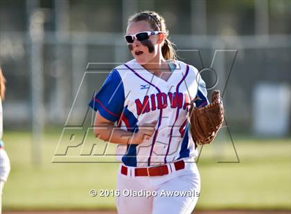 Thumbnail 1 in Rockwall vs. Midway (UIL 6A Region II Quarterfinal) photogallery.