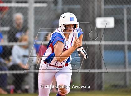 Thumbnail 1 in Rockwall vs. Midway (UIL 6A Region II Quarterfinal) photogallery.