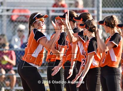 Thumbnail 2 in Rockwall vs. Midway (UIL 6A Region II Quarterfinal) photogallery.