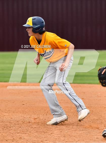 Thumbnail 1 in John Paul II vs Hondo (Comal Clash Tournament) photogallery.