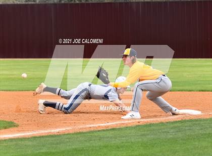 Thumbnail 2 in John Paul II vs Hondo (Comal Clash Tournament) photogallery.