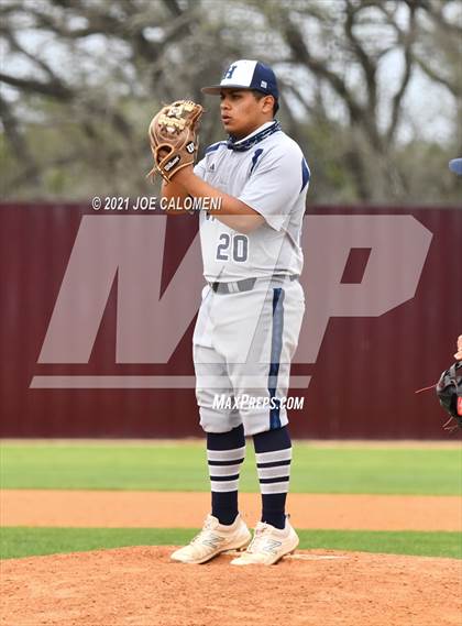 Thumbnail 1 in John Paul II vs Hondo (Comal Clash Tournament) photogallery.