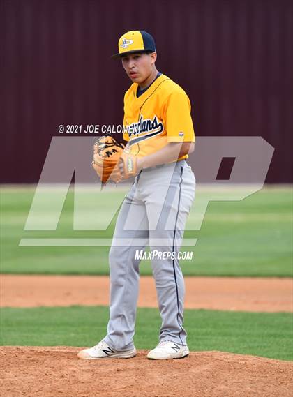 Thumbnail 3 in John Paul II vs Hondo (Comal Clash Tournament) photogallery.