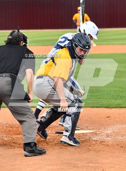 Thumbnail 1 in John Paul II vs Hondo (Comal Clash Tournament) photogallery.